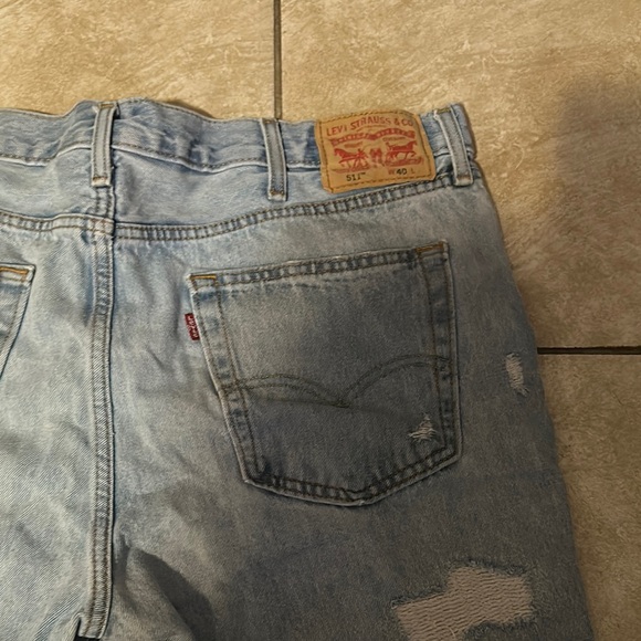 Levi’s Ripped Denim Shorts - Picture 5 of 6